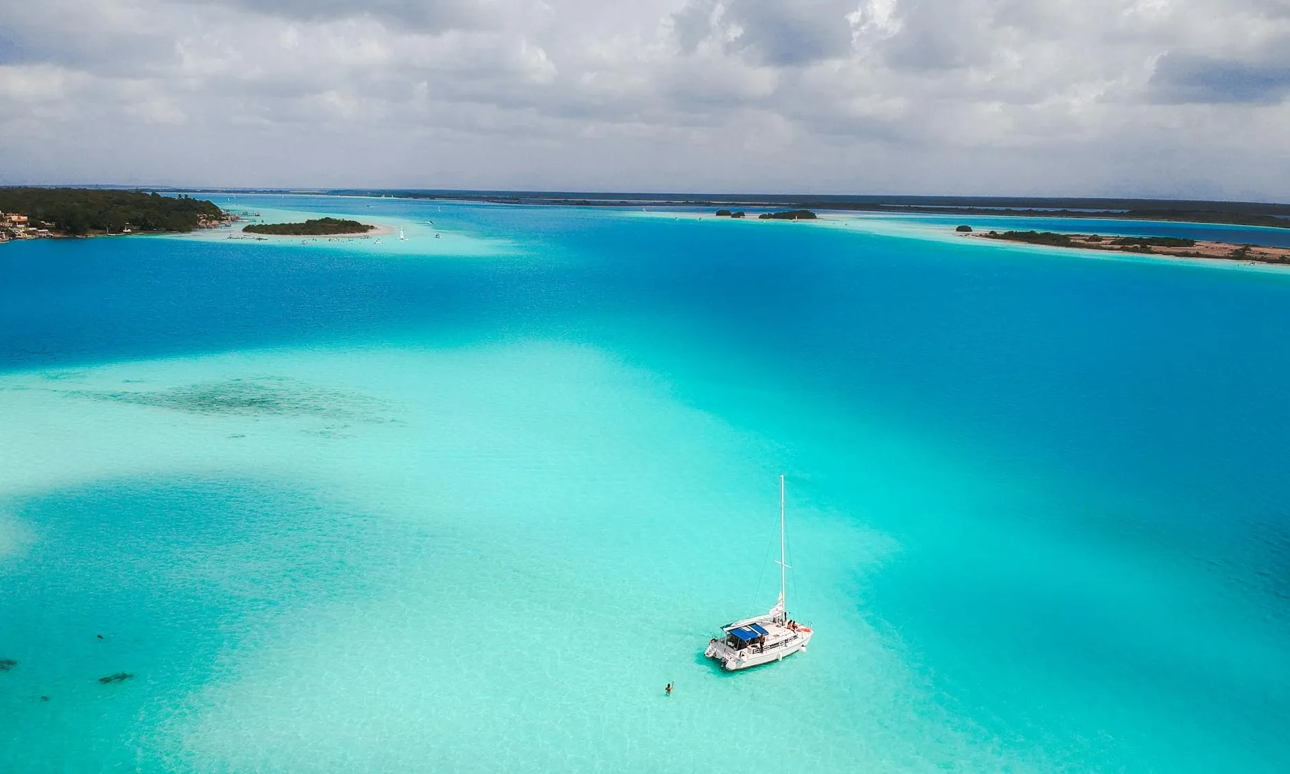 Bacalovers: Planifica tu viaje a Bacalar con InfoTravel